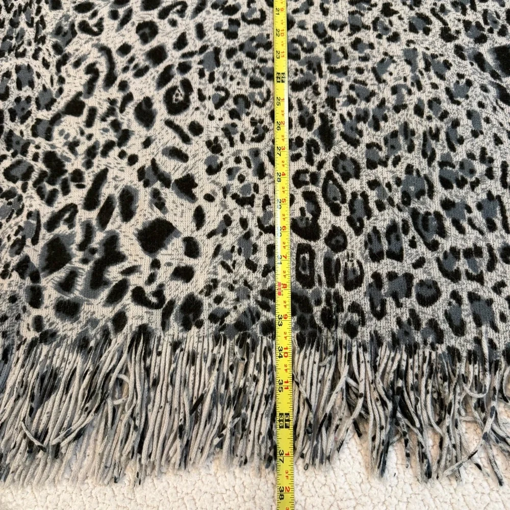 RIKKA Leopard Print‎ Fringe Scarf – Gray & Black – 72” x 25”